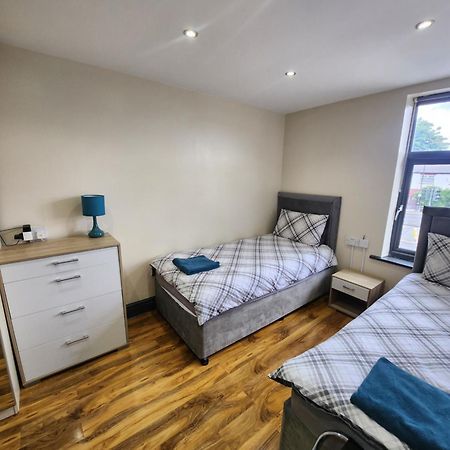 133 A Park Road Apartment Манчестър Екстериор снимка