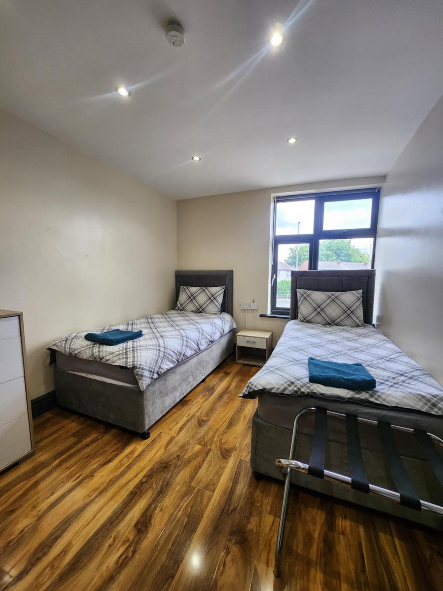 133 A Park Road Apartment Манчестър Екстериор снимка